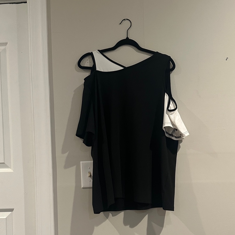 Elegant Black and White Women's Blouse